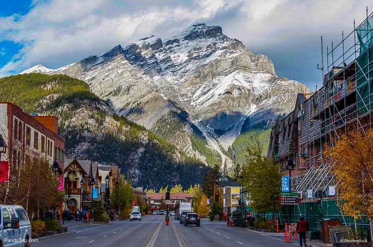 Explore Banff Avenue