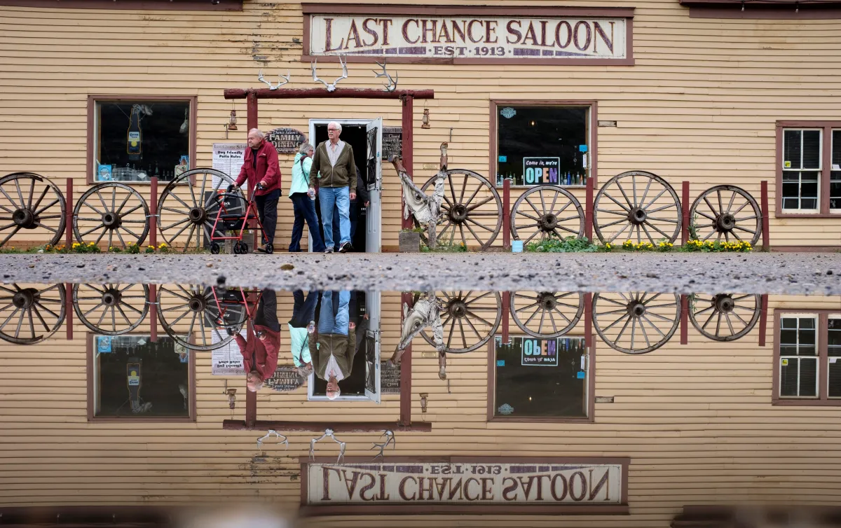 Explore the Ghost Town of Wayne and Alberta’s 11 Bridges Road