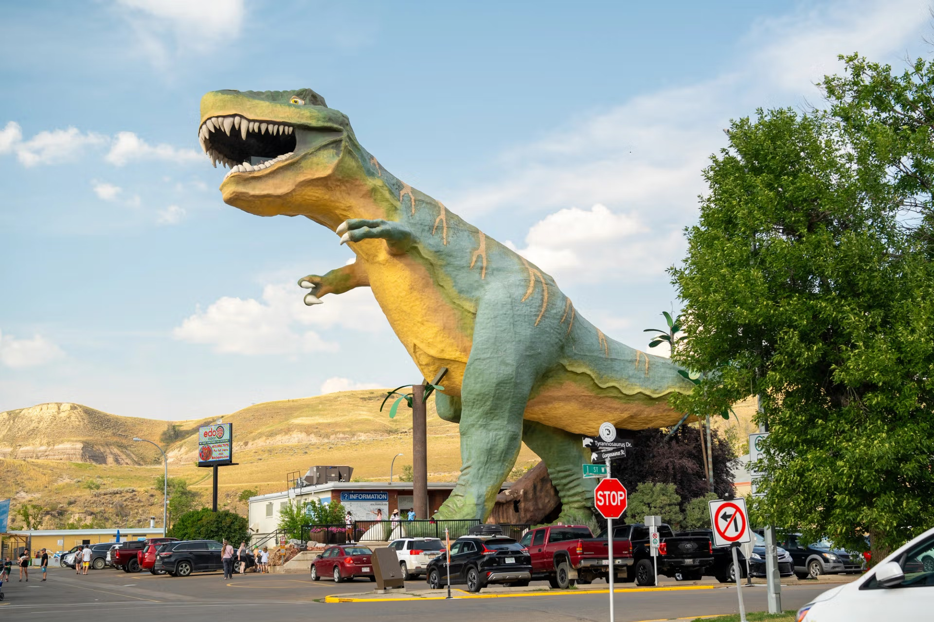 Visit the World’s Largest Dinosaur in Drumheller